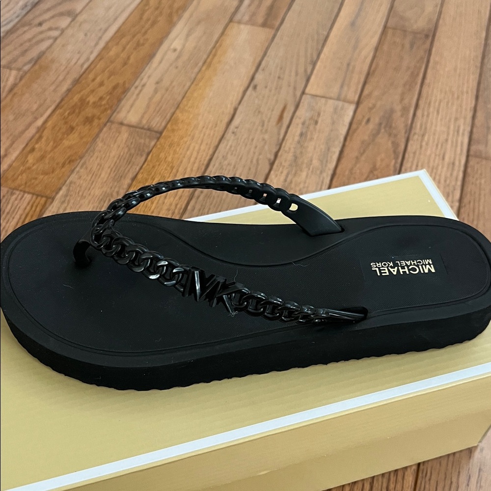 Michael Kors Zaza Slip-On Platform Flip Flop Sandals - Picture 3 of 9